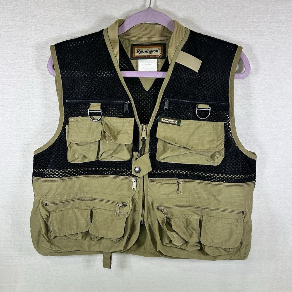 Remington vintage Fishing Vest Men Size Medium Khaki Black Mesh Pockets